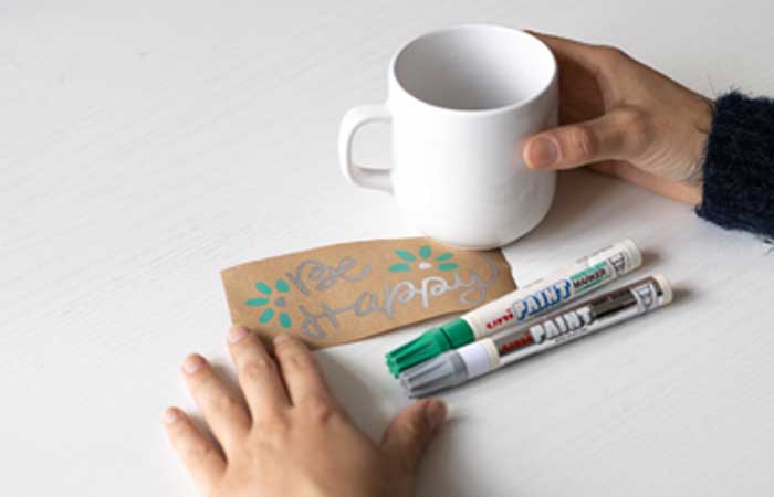 uniball paint marqueur huile permanent diy custo mug