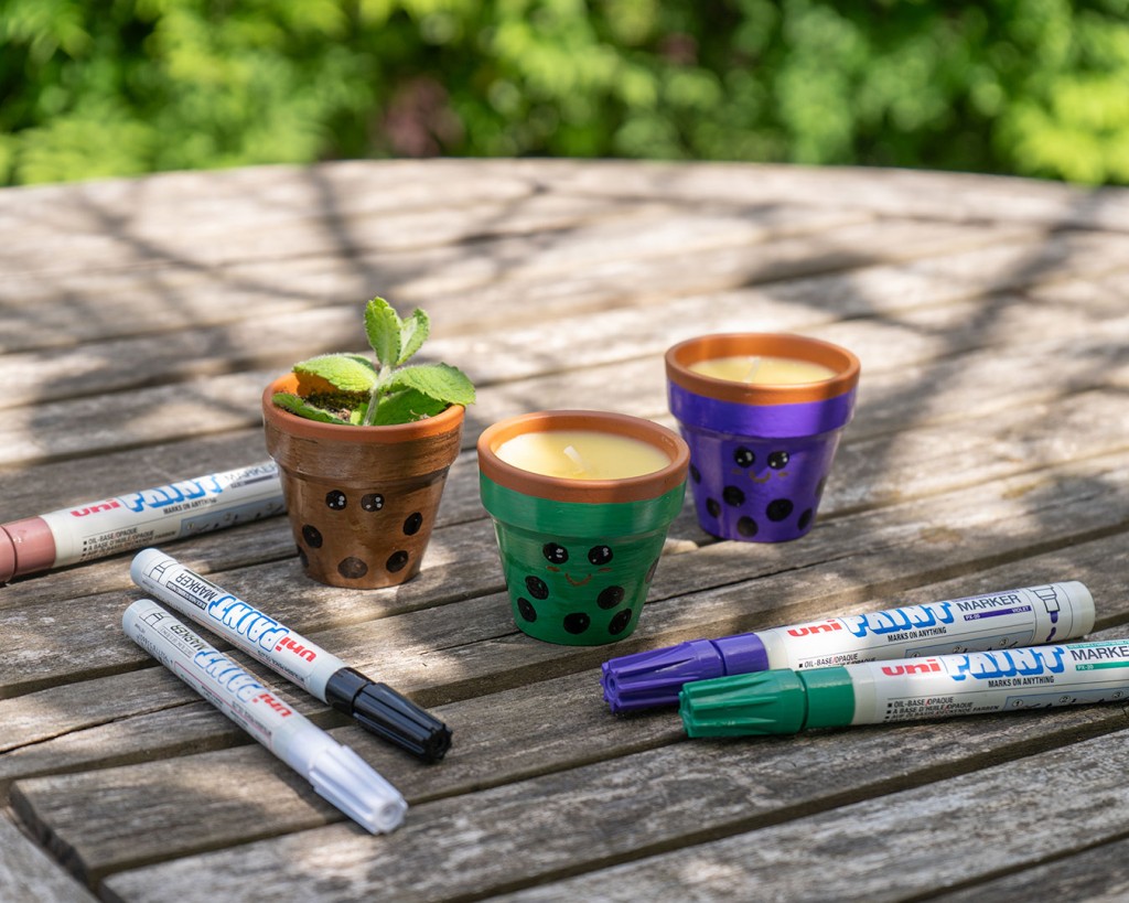 Personnalise tes pots en terre cuite version bubble tea avec les marqueurs PAINT