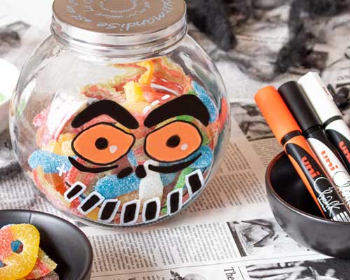 uni-ball chalk markers custo halloween